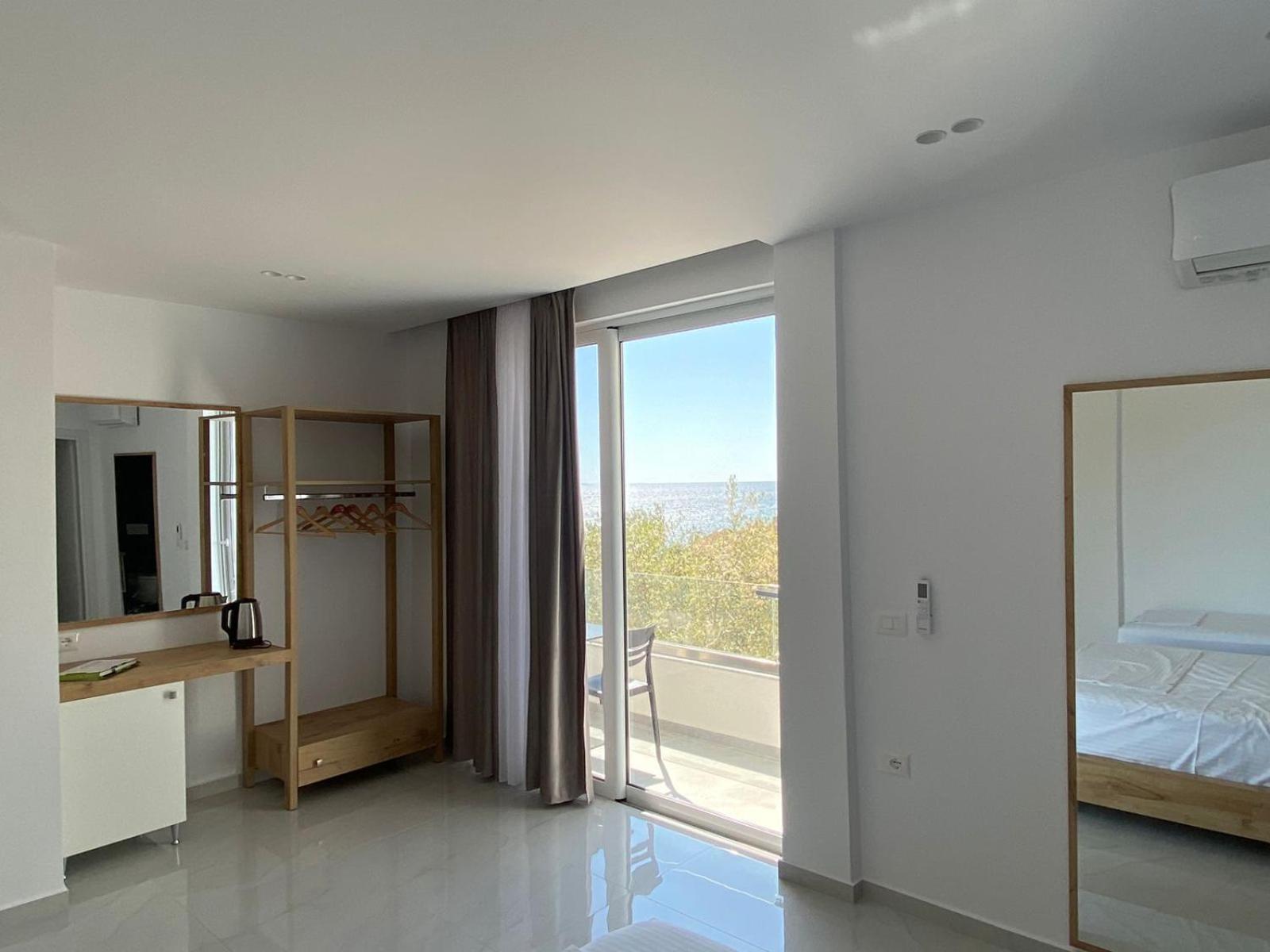 Apartment Sea Breeze