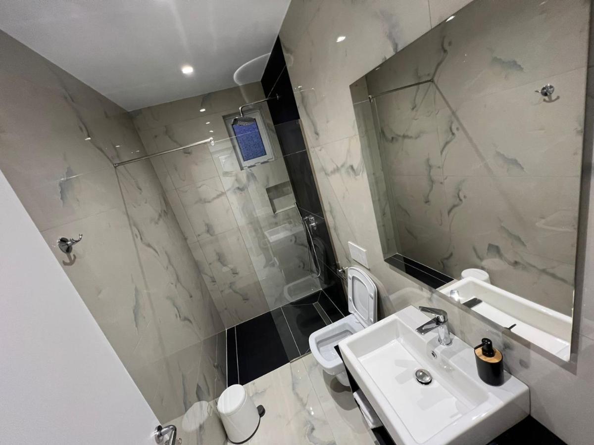Sea Breeze Apartment Sarande