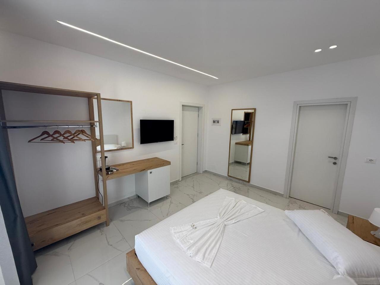 Sea Breeze Apartment Sarande